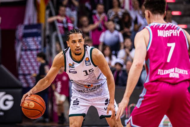 Telekom Baskets Bonn vs. VET-CONCEPT Gladiators Trier, 08.05.2026 Jordan Roland (VET-CONCEPT GLADIATORS TRIER 15) und Grayson Murphy (Telekom Baskets Bonn 7) -- Telekom Baskets Bonn vs. VET-CONCEPT Gladiators Trier, 08.05.2026, Telekom Dome Bonn Copyright: xBEAUTIFULxSPORTS Derixx