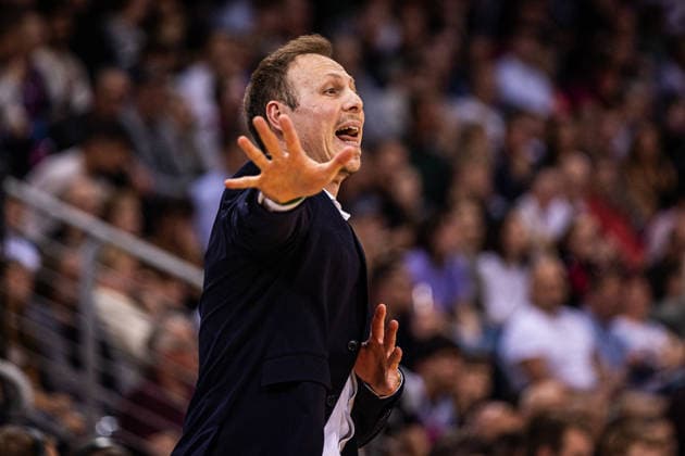 Telekom Baskets Bonn vs. VET-CONCEPT Gladiators Trier, 08.05.2026 Jacques Schneider (VET-CONCEPT GLADIATORS TRIER Head Coach) dirigiert -- Telekom Baskets Bonn vs. VET-CONCEPT Gladiators Trier, 08.05.2026, Telekom Dome Bonn Copyright: xBEAUTIFULxSPORTS Derixx