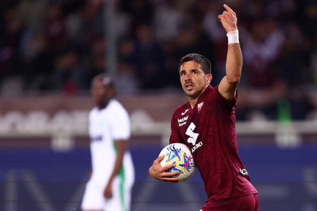 Giovanni Simeone (Torino Fc) celebrates after scoring his team s first goal, Serie A, Torino FC v US Sassuolo , Olimpico, May 8, 2026, Turin, Italy.
