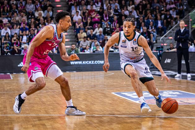 Telekom Baskets Bonn vs. VET-CONCEPT Gladiators Trier, 08.05.2026 Jordan Roland (VET-CONCEPT GLADIATORS TRIER 15) und Joel Aminu (Telekom Baskets Bonn 21) -- Telekom Baskets Bonn vs. VET-CONCEPT Gladiators Trier, 08.05.2026, Telekom Dome Bonn Copyright: xBEAUTIFULxSPORTS Derixx