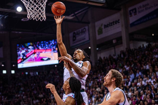 Telekom Baskets Bonn vs. VET-CONCEPT Gladiators Trier, 08.05.2026 George King (VET-CONCEPT GLADIATORS TRIER 94) punktet -- Telekom Baskets Bonn vs. VET-CONCEPT Gladiators Trier, 08.05.2026, Telekom Dome Bonn Copyright: xBEAUTIFULxSPORTS Derixx
