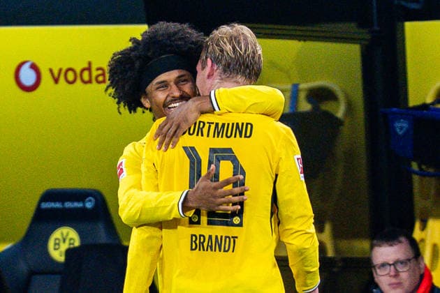 08.05.2026, Borussia Dortmund vs. Eintracht Frankfurt, 1. Bundesliga, 33. Spieltag Auswechselung Julian Brandt (Borussia Dortmund, 10) gegen Karim Adeyemi (Borussia Dortmund, 27) Wichtiger Hinweis: Gemaess den Vorgaben der DFL Deutsche Fussball Liga bzw. des DFB Deutscher Fussball-Bund ist es untersagt, in dem Stadion und oder vom Spiel angefertigte Fotoaufnahmen in Form von Sequenzbildern und oder videoaehnlichen Fotostrecken zu verwerten *** 08 05 2026, Borussia Dortmund vs Eintracht Frankfurt, 1 Bundesliga, Matchday 33 Substitution Julian Brandt Borussia Dortmund, 10 for Karim Adeyemi Borussia Dortmund, 27 Important notice According to the regulations of the DFL German Football League and the DFB German Football Association, it is prohibited to use photographs taken in the stadium and or of the match in the form of sequential images and or video-like photo series Copyright: xBahhoxKarax