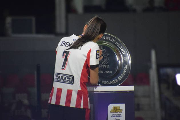 Eindhoven, Netherlands - May 08, Riola Xhemaili (7 PSV) with the trophee PSV is champions of the Netherlands and receiving the trophee the game between PSV and ADO women at de Hertgang, Eindhoven Copyright: xArnexvanxderxBenx xSPPx Sportspressphoto_SPR142867