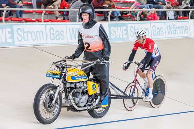 Reinier Honig (Veldhoven NL) hinter Rene Kos (Alkmaar NL, Schrittmacher), 08.05.2026, Erfurt (Deutschland), Bahnradsport, Steherrennen, Sparkasse Steher Grand Prix 2026