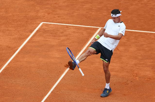 Sport Bilder des Tages #2 (260509) -- ROME, May 9, 2026 -- Daniel Altmaier reacts after losing a point during the men s singles second round match between Alexander Zverev of Germany and Daniel Altmaier of Germany at the ATP, Tennis Herren Italian Open in Rome, Italy, May 8, 2026. ) (SP)ITALY-ROME-TENNIS-ATP-ITALIAN OPEN-MEN S SINGLES WangxKaiyan 