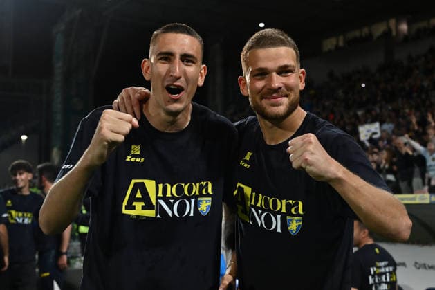 Frosinone Calcio v Mantova 1911 SSD - Serie B Massimo Zilli and Edoardo Vergani of Frosinone Calcio celebrate promotion to Serie A during the 38th day of the Serie B Championship between Frosinone Calcio and Modena 1911 at the Benito Stirpe Stadium on May 8, 2026, in Frosinone, Italy. Frosinone Italy Italy  Copyright: xDomenicoxCippitellix originalFilename:cippitelli-frosinon260508_npUDg.jpg