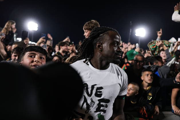 Venezia FC v Palermo FC - Serie B Richie Sagrado of Venezia FC celebrates at the end of the Serie B football match between Venezia FC and Palermo FC at Pier Luigi Penzo Stadium in Venice, Italy, on May 8, 2026. Venezia Italy  Copyright: xEmanuelexComincinix originalFilename:comincini-veneziaf260508_nphvT.jpg