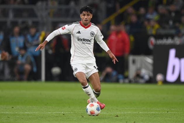Mahmoud DAHOUD (F) Aktion, Einzelaktion Fussball 1. Bundesliga, 33.Spieltag, matchday33, Spieltag33, Borussia Dortmund (DO) - Eintracht Frankfurt (F) 3-2 am 08.04.2026 in Dortmund Deutschland. DFL regulations prohibit any use of photographs as image sequences and or quasi-video Â
