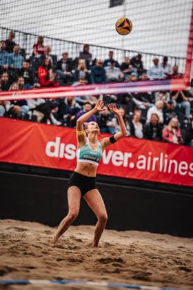 Beachvolleyball Frauen Allianz German Beach Tour 2026 Tourstop Düsseldorf 08.05.2026 Zuspiel von Anna-Chiara Reformat Düsseldorf Robert-Lehr-Ufer Nordrhein-Westfalen Deutschland