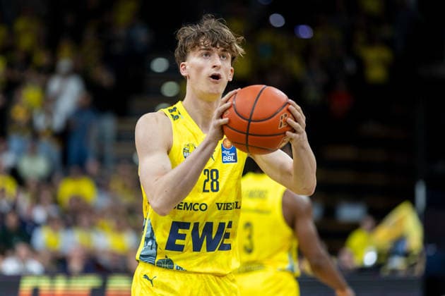 Oldenburg, Niedersachsen, DEU, 08.05.2026, Johann Helwig (EWE Baskets Oldenburg). EWE Baskets Oldenburg vs. Basketball Löwen Braunschweig. Basketball. 1. Basketball-Bundesliga Saison 2025 2026, 33. Spieltag, Grosse EWE Arena. EWE Baskets Oldenburg vs. Basketball Löwen Braunschweig