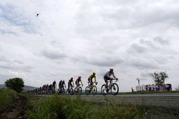 The pack rides cycles during Stage 2 of the Giro d™Italia, from Burgas to Veliko Tarnovo, Bulgaria, Saturday, May 9, 2026.  Copyright: xFabioxFerrari LaPressex