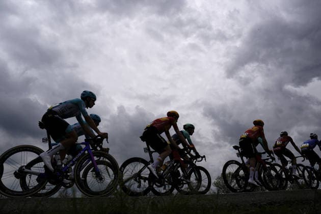 The pack rides cycles during Stage 2 of the Giro d™Italia, from Burgas to Veliko Tarnovo, Bulgaria, Saturday, May 9, 2026.  Copyright: xFabioxFerrari LaPressex