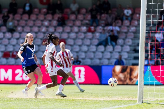 Google Pixel Frauen-Bundesliga, 1. FC Köln - Hamburger SV; 09.05.2026 Lydia Andrade (1. FC Köln, 17) schießt das 1:0, Tor Google Pixel Frauen-Bundesliga, 1. FC Köln - Hamburger SV, Köln, Franz-Kremer-Stadion am 09.05.2026 DFB REGULATIONS PROHIBIT ANY USE OF PHOTOGRAPHS AS IMAGE SEQUENCES AND OR QUASI-VIDEO. Copyright: xBEAUTIFULxSPORTS Wunderlx
