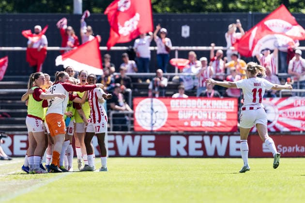 Google Pixel Frauen-Bundesliga, 1. FC Köln - Hamburger SV; 09.05.2026 Jubel zum 1:0 durch Lydia Andrade (1. FC Köln, 17), Tor, Torjubel Google Pixel Frauen-Bundesliga, 1. FC Köln - Hamburger SV, Köln, Franz-Kremer-Stadion am 09.05.2026 DFB REGULATIONS PROHIBIT ANY USE OF PHOTOGRAPHS AS IMAGE SEQUENCES AND OR QUASI-VIDEO. Copyright: xBEAUTIFULxSPORTS Wunderlx