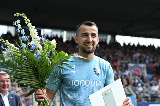 Erhan Masovic (VfL Bochum) schaut waehrend des Spiels der 2. Bundesliga zwischen VfL Bochum und Hannover 96, Vonovia Ruhrstadion am 09. May 2026 in Bochum, Deutschland. (Foto von Ralf Treese DeFodi Images) +++ Erhan Masovic (VfL Bochum) looks on during the 2. Bundesliga match between VfL Bochum and Hannover 96 at Vonovia Ruhrstadion on May 9, 2026 in Bochum, Germany. (Photo by Ralf Treese DeFodi Images) (Photo by Ralf Treese DeFodi Images) -
