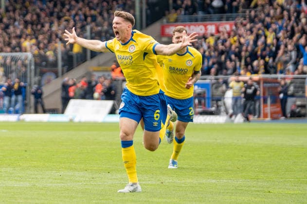Deutschland: Fussball, 2. Bundesliga, 33. Spieltag 2025 26, Eintracht Braunschweig - Dynamo Dresden am 09.05. in Braunschweig, Eintracht-Stadion: Tor 1:0 Florian Flick (Eintracht Braunschweig 6) Jubel, Freude, Emotionen, Torjubel