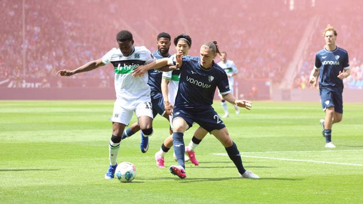 09.05.2026, xrekx, Fussball 2.Bundesliga, VfL Bochum - Hannover 96 v.l. Noel Aseko (Hannover 96) Noah Loosli (VfL Bochum) Zweikampf, Aktion, action, battle for the ball (DFL DFB REGULATIONS PROHIBIT ANY USE OF PHOTOGRAPHS as IMAGE SEQUENCES and or QUASI-VIDEO) Bochum