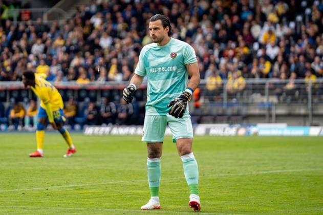 Deutschland: Fussball, 2. Bundesliga, 33. Spieltag 2025 26, Eintracht Braunschweig - Dynamo Dresden am 09.05. in Braunschweig, Eintracht-Stadion: Tim Schreiber (Dynamo Dresden 1)
