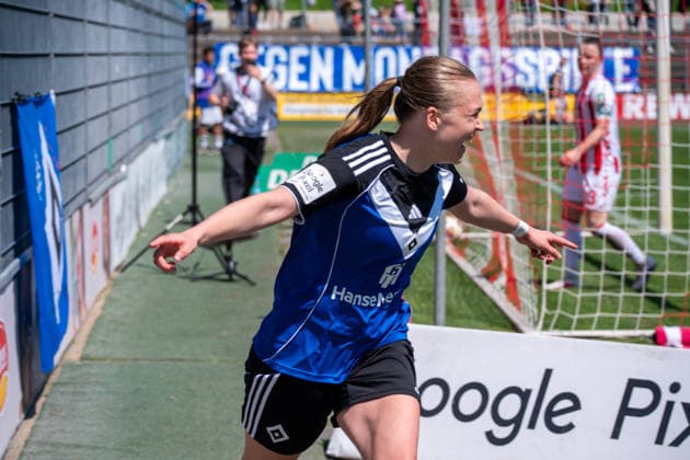 Deutschland: Fussball Google Pixel Frauen-Bundesliga 2025 2026 - 1.FC Köln vs Hamburger SV - 25. Spieltag - Franz-Kremer-Stadion (Köln): Tor und Torjubel zum 1:1 durch Annaleen Böhler (Hamburger SV, 6). Freude, Emotionen, Jubel, Begeisterung, glücklich, feiern Copyright: xOrhanxHabashx