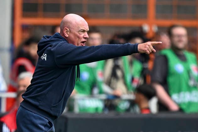 Uwe Rösler Roesler (Bochum) Gestik Geste gestikuliert Mimik starker Gesichtsausdruck Emotion. 09.05.2026 ¢ Fussball ¢ VfL Bochum vs Hannover 96, Vonovia Ruhrstadion, Bochum, DFB DFL REGULATIONS PROHIBIT ANY USE OF PHOTOGRAPHS AS IMAGE SEQUENCES AND OR QUASI-VIDEO