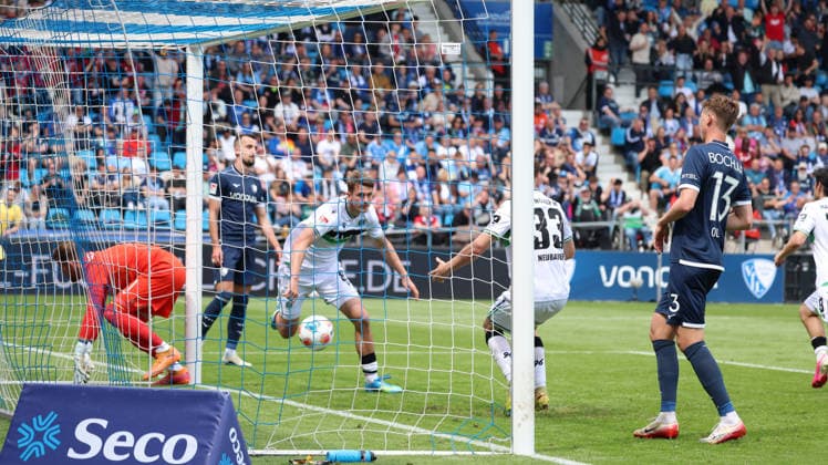 09.05.2026, xrekx, Fussball 2.Bundesliga, VfL Bochum - Hannover 96 v.l. Torjubel nach dem Tor zum celebrating the goal celebrate 0:1 durch Maik Nawrocki (Hannover 96) (DFL DFB REGULATIONS PROHIBIT ANY USE OF PHOTOGRAPHS as IMAGE SEQUENCES and or QUASI-VIDEO) Bochum