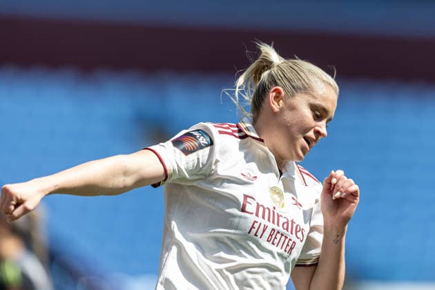 Aston Villa Women v Arsenal Women FC, Women s Super League GOAL scores 3-0 Arsenal Women forward Alessia Russo (23) scores and celebrates during the Women s Super League match between Aston Villa Women and Arsenal Women FC at Villa Park, Birmingham, UK on 9 May 2026. Birmingham Villa Park West Midlands UK Editorial use only DataCo restrictions apply See www.football-dataco.com , Copyright: xManjitxNarotrax PSI-24225-0016