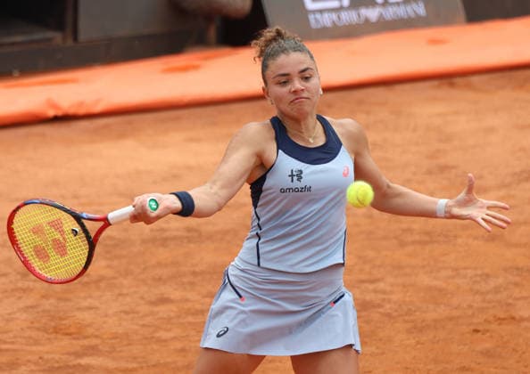 May 9, 2026, Rome, Lazio, Italy: JASMINE PAOLINI of Italy during the match against E. Mertens of Belgium in the third round of tennis tournament WTA, Tennis Damen 1000 Internazionali BNL DÃ¢â‚¬â ¢Italia, Rome, Italy. Tennis, Internazionali BNL DÃ¢â‚¬â ¢Italia 2026 - Jasmine Paolini  - ZUMAc278 20260509_zsp_c278_004 Copyright: xMarcinxCholewinskix