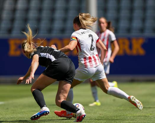 09.05.2026, DEU, Fussball, Frauen, Google Pixel Frauen-Bundesliga, 25. Spieltag, Saison 2025 2026, SC Freiburg vs. VfL Wolfsburg Grosse Torchance zur 2:1 Führung durch Lisa Karl (2, SC Freiburg) Freiburg i. Br. Dreisamstadion Baden-Württemberg Deutschland