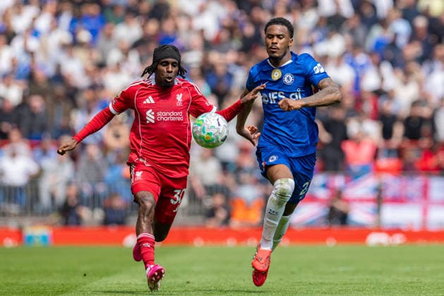 Football - FA Premier League - Liverpool FC v Chelsea FC LIVERPOOL, ENGLAND - Saturday, May 9, 2026: Liverpool s Jeremie Frimpong and Chelsea s Jorrel Hato (R) during the FA Premier League match between Liverpool FC and Chelsea FC at Anfield. (Photo by David Rawcliffe Propaganda) LIVERPOOL Anfield MERSEYSIDE ENGLAND  Copyright: xDavidxRawcliffex P2026-05-09-Liverpool_Chelsea-71