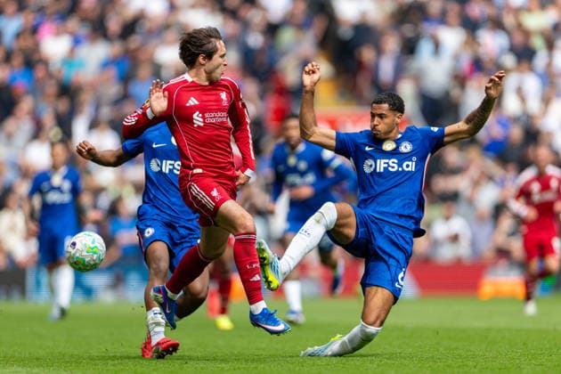 Football - FA Premier League - Liverpool FC v Chelsea FC LIVERPOOL, ENGLAND - Saturday, May 9, 2026: Liverpool s Federico Chiesa is challenged by Chelsea s Levi Colwill (R) during the FA Premier League match between Liverpool FC and Chelsea FC at Anfield. (Photo by David Rawcliffe Propaganda) LIVERPOOL Anfield MERSEYSIDE ENGLAND  Copyright: xDavidxRawcliffex P2026-05-09-Liverpool_Chelsea-95