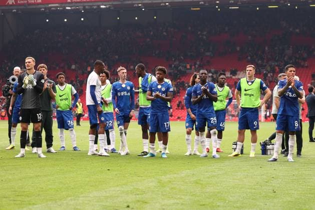 Chelsea players applaud the fans. Liverpool v Chelsea, Premier League, Football, Anfield, Liverpool , UK - 09 May 2026Liverpool Anfield United Kingdom EDITORIAL USE ONLY No use with unauthorised audio, video, data, fixture lists, club league logos or live services. Online in-match use limited to 120 images, no video emulation. No use in betting, games or single club league player publications.  Copyright: xRyanxBrowne Shutterstockx 16861683de