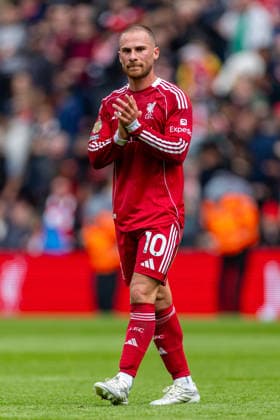 Football - FA Premier League - Liverpool FC v Chelsea FC LIVERPOOL, ENGLAND - Saturday, May 9, 2026: Liverpool s Alexis Mac Allister applauds the supporters after the FA Premier League match between Liverpool FC and Chelsea FC at Anfield. The game ended 1-1. (Photo by David Rawcliffe Propaganda) LIVERPOOL Anfield MERSEYSIDE ENGLAND  Copyright: xDavidxRawcliffex P2026-05-09-Liverpool_Chelsea-102