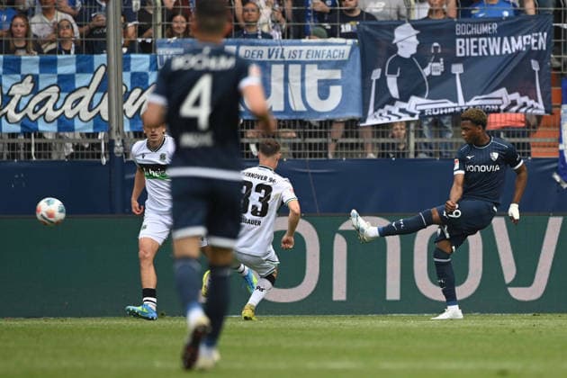 Farid ALFA-RUPRECHT (BO) erzielt das Tor zum 1-1 Fussball 2. Bundesliga, 33. Spieltag, VfL Bochum (BO) - Hannover 96 1-1 am 09.05.2026 im Vonovia Ruhrstadion Bochum Deutschland. DFL regulations prohibit any use of photographs as image sequences and or quasi-video Â