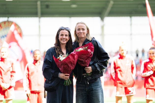 Munich, Germany 9th May 2026: Lea Schüller and Tuva Hansen getting a farewell before the Google Pixel Frauen Bundesliga game between FC Bayern München and Eintracht Frankfurt at FC Bayern Campus on May 9th, 2026 in Munich, Germany (Leonie Kiehl SPP) Copyright: xLeoniexKiehlx xSPPx spp-en-LeKiSp-SPP26_Leonie_20032026-1-8