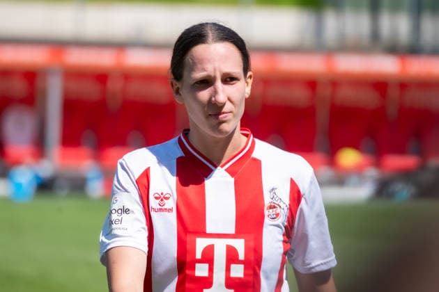 Deutschland: Fussball Google Pixel Frauen-Bundesliga 2025 2026 - 1.FC Köln vs Hamburger SV - 25. Spieltag - Franz-Kremer-Stadion (Köln): Freisteller, Nahaufnahme, Porträt, Portrait, Einzelfoto, Ausdruck Sara Agrez (1.FC Köln, 4) Copyright: xOrhanxHabashx