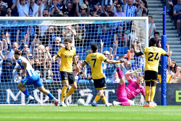 Brighton and Hove Albion v Wolverhampton Wanderers, Premier League GOAL 1-0 scored by Jack Hinshelwood Midfielder of Brighton and Hove Albion during the Premier League match between Brighton and Hove Albion and Wolverhampton Wanderers at the American Express Stadium, Brighton and Hove, UK on 9 May 2026. Brighton and Hove American Express Stadium East Sussex UK Editorial use only DataCo restrictions apply See www.football-dataco.com , Copyright: xJeffxMoodx PSI-24230-0021
