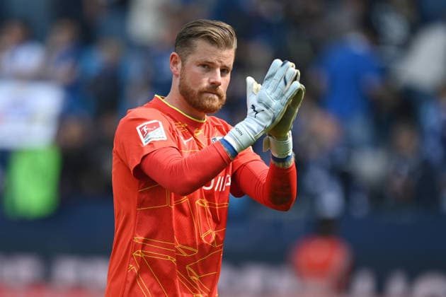 Torwart Timo HORN (BO) Schlussjubel, jubelnd, Jubel, Begeisterung, Freude, Emotion Fussball 2. Bundesliga, 33. Spieltag, VfL Bochum (BO) - Hannover 96 1-1 am 09.05.2026 im Vonovia Ruhrstadion Bochum Deutschland. DFL regulations prohibit any use of photographs as image sequences and or quasi-video Â