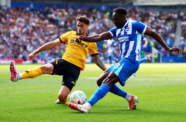 Danny Welbeck of Brighton and Hove Albion crosses in. Brighton and Hove Albion v Wolverhampton Wanderers, Premier League, Football, American Express Community Stadium, Brighton , UK - 09 May 2026Brighton American Express Community Stadi United Kingdom EDITORIAL USE ONLY No use with unauthorised audio, video, data, fixture lists, club league logos or live services. Online in-match use limited to 120 images, no video emulation. No use in betting, games or single club league player publications.  Copyright: xJamesxMarsh Shutterstockx 16861685ai