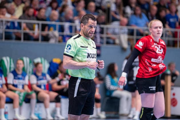 HSG Blomberg-Lippe (GER) vs. Thueringer HC (GER) Handball, 1. Handball Bundesliga Frauen, Halbfinale, Spiel 3, 9.5.2026, Saision 2025 2026, Blomberg Mirko Krag (Schiedsrichter) Blomberg Sporthalle an der Ulmenallee Deutschland