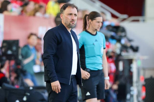 München, Deutschland: 09. Mai 2026 - 1. Frauen Bundesliga - 25. Spieltag - FC Bayern München vs. Eintracht Frankfurt Im Bild: Trainer Jose Bacala (FCB) Copyright: HMBxMedia MadeleinexFantini