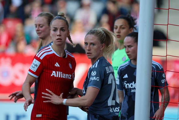 München, Deutschland: 09. Mai 2026 - 1. Frauen Bundesliga - 25. Spieltag - FC Bayern München vs. Eintracht Frankfurt Im Bild: v.li. Giulia Gwinn (FCB) und Rebecka Blomqvist (SGE) Copyright: HMBxMedia MadeleinexFantini