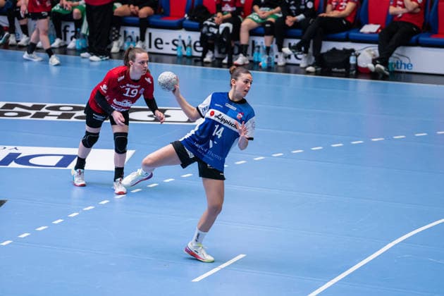 HSG Blomberg-Lippe (GER) vs. Thueringer HC (GER) Handball, 1. Handball Bundesliga Frauen, Halbfinale, Spiel 3, 9.5.2026, Saision 2025 2026, Blomberg Ona Vegue (HSG Blomberg-Lippe, 14) bei einem 7-Meter Wurf Blomberg Sporthalle an der Ulmenallee Deutschland