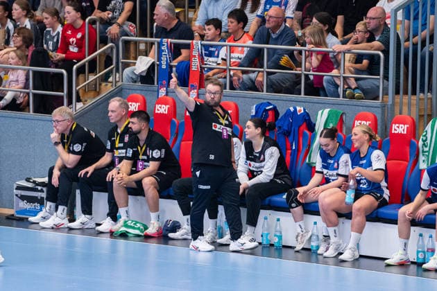 HSG Blomberg-Lippe (GER) vs. Thueringer HC (GER) Handball, 1. Handball Bundesliga Frauen, Halbfinale, Spiel 3, 9.5.2026, Saision 2025 2026, Blomberg Steffen Birkner (HSG Blomberg-Lippe, Trainer) freut sich Blomberg Sporthalle an der Ulmenallee Deutschland