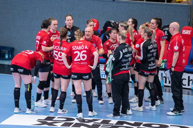 HSG Blomberg-Lippe (GER) vs. Thueringer HC (GER) Handball, 1. Handball Bundesliga Frauen, Halbfinale, Spiel 3, 9.5.2026, Saision 2025 2026, Blomberg Die Mannschaft des Thueringer HC (GER) bei einer Auszeit. Im Fokus: Herbert Mueller (Thueringer HC, Trainer) Blomberg Sporthalle an der Ulmenallee Deutschland