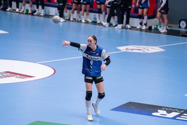 HSG Blomberg-Lippe (GER) vs. Thueringer HC (GER) Handball, 1. Handball Bundesliga Frauen, Halbfinale, Spiel 3, 9.5.2026, Saision 2025 2026, Blomberg Nieke Kuehne (HSG Blomberg-Lippe, 09) beim Spielaufbau Blomberg Sporthalle an der Ulmenallee Deutschland