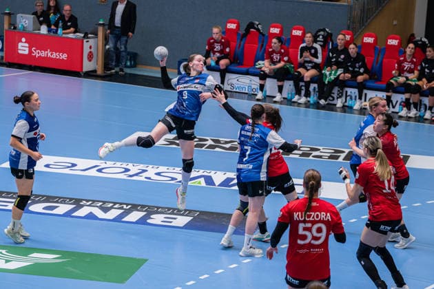 HSG Blomberg-Lippe (GER) vs. Thueringer HC (GER) Handball, 1. Handball Bundesliga Frauen, Halbfinale, Spiel 3, 9.5.2026, Saision 2025 2026, Blomberg Nieke Kuehne (HSG Blomberg-Lippe, 09) im Torwurf Blomberg Sporthalle an der Ulmenallee Deutschland