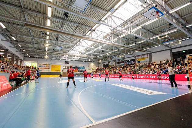 Symbolbild, Uebersicht Innenansicht der Sporthalle Ulmenallee waehrend des Spiels GER, HSG Blomberg-Lippe vs. Thueringer HC, Handball, 1. Bundesliga Frauen, Play-Offs, Halbfinale, Spiel 3, 09.05.2026 GER, HSG Blomberg-Lippe vs. Thueringer HC, Handball, 1. Bundesliga Frauen, Play-Offs, Halbfinale, Spiel 3, 09.05.2026 Blomberg Copyright: xEibner-Pressefoto JanxRollingerx EP_JSK