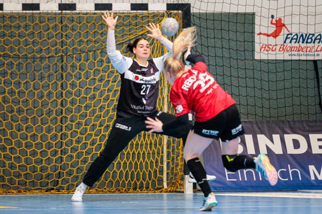 v.l. Lara Lepschi (HSG Blomberg-Lippe, 27), Johanna Reichert (Thueringer HC, 29) im Siebenmeter GER, HSG Blomberg-Lippe vs. Thueringer HC, Handball, 1. Bundesliga Frauen, Play-Offs, Halbfinale, Spiel 3, 09.05.2026 GER, HSG Blomberg-Lippe vs. Thueringer HC, Handball, 1. Bundesliga Frauen, Play-Offs, Halbfinale, Spiel 3, 09.05.2026 Blomberg Copyright: xEibner-Pressefoto JanxRollingerx EP_JSK