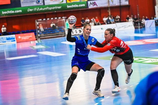 Szene mit Annefleur Bruggeman (11; Union Neckarsulm) und Jasmina Gierke (13; BSV Sachsen Zwickau) Szene mit Annefleur Bruggeman (11; Sport-Union Neckarsulm) und Jasmina Gierke (13; BSV Sachsen Zwickau)