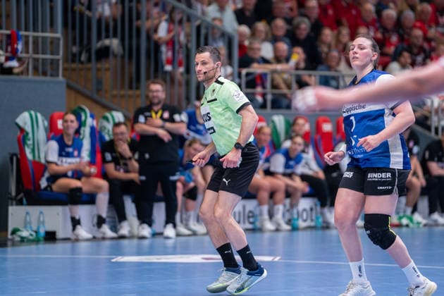 HSG Blomberg-Lippe (GER) vs. Thueringer HC (GER) Handball, 1. Handball Bundesliga Frauen, Halbfinale, Spiel 3, 9.5.2026, Saision 2025 2026, Blomberg Mirko Krag (Schiedsrichter) Blomberg Sporthalle an der Ulmenallee Deutschland